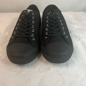 Black nothing new shoes size 9 woman